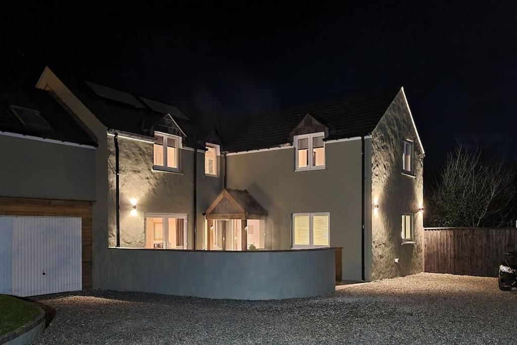 Willow Lodge, Wolfscastle Haverfordwest Buitenkant foto